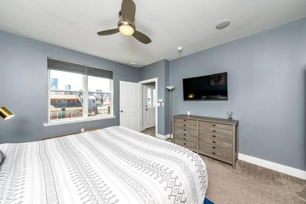 4 Bedroom 3 Bath Sleeps 10 Pet Friendly Private Backyard, 2 Car Garage, City Views, Close To All Stadiums And Casino Pittsburgh Exterior photo