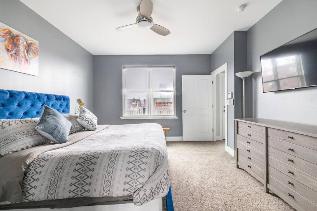 4 Bedroom 3 Bath Sleeps 10 Pet Friendly Private Backyard, 2 Car Garage, City Views, Close To All Stadiums And Casino Pittsburgh Exterior photo