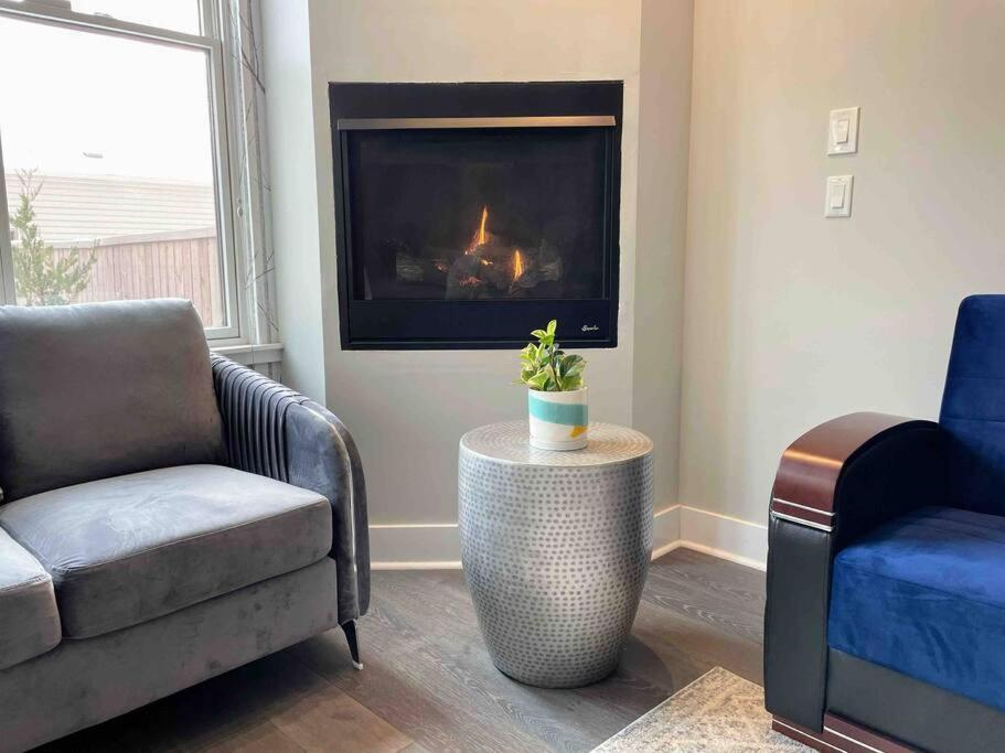 4 Bedroom 3 Bath Sleeps 10 Pet Friendly Private Backyard, 2 Car Garage, City Views, Close To All Stadiums And Casino Pittsburgh Exterior photo