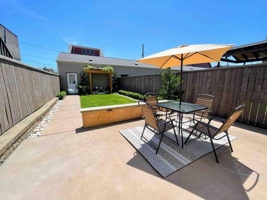 4 Bedroom 3 Bath Sleeps 10 Pet Friendly Private Backyard, 2 Car Garage, City Views, Close To All Stadiums And Casino Pittsburgh Exterior photo
